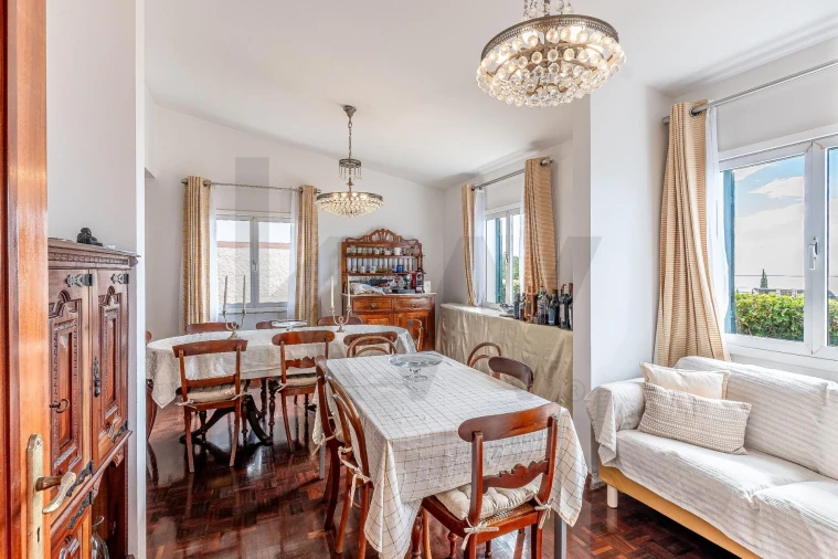 Moradia T4 para Venda em Caniço Foto 24