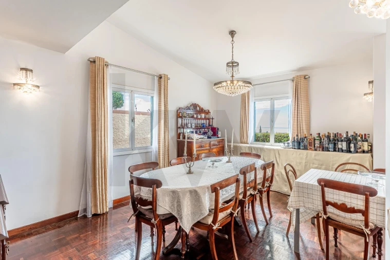 Moradia T4 para Venda em Caniço Foto 26