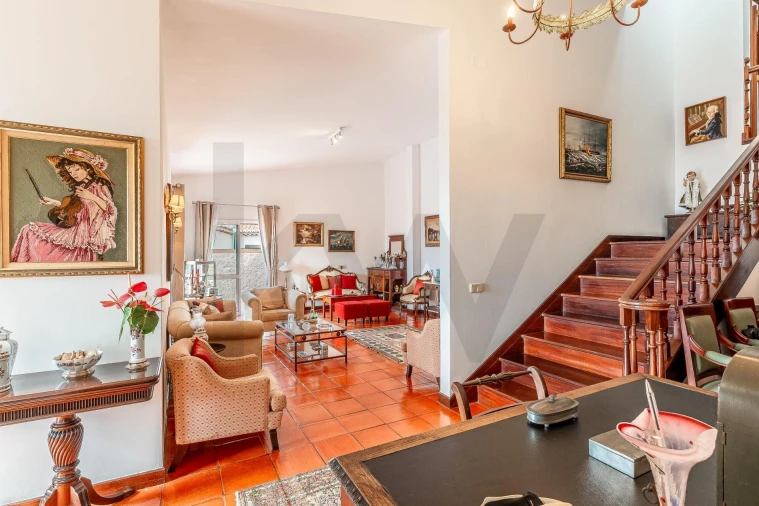 Moradia T4 para Venda em Caniço Foto 16