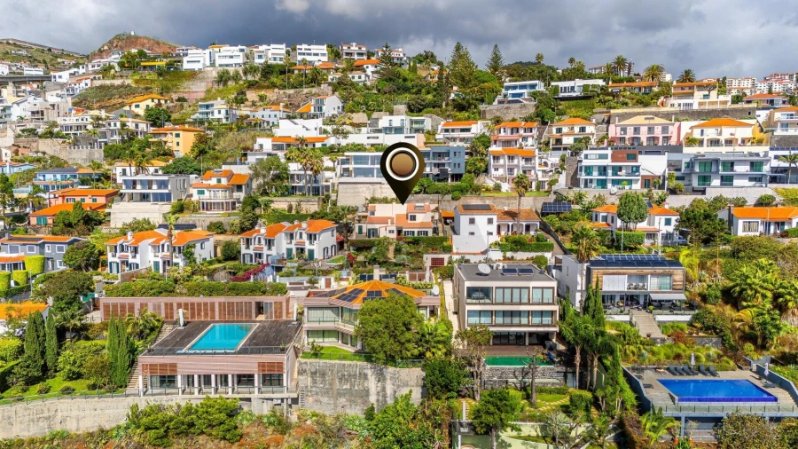 Moradia T4 para Venda em Caniço Foto 52