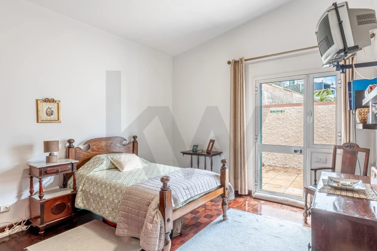 Moradia T4 para Venda em Caniço Foto 40