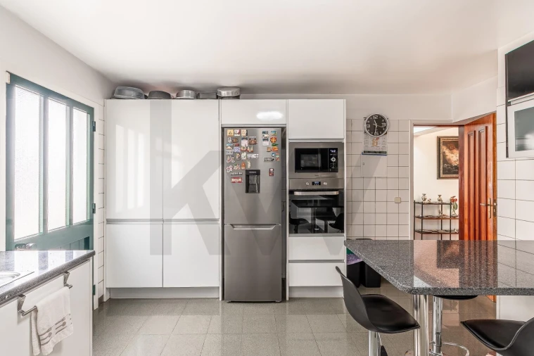 Moradia T4 para Venda em Caniço Foto 30