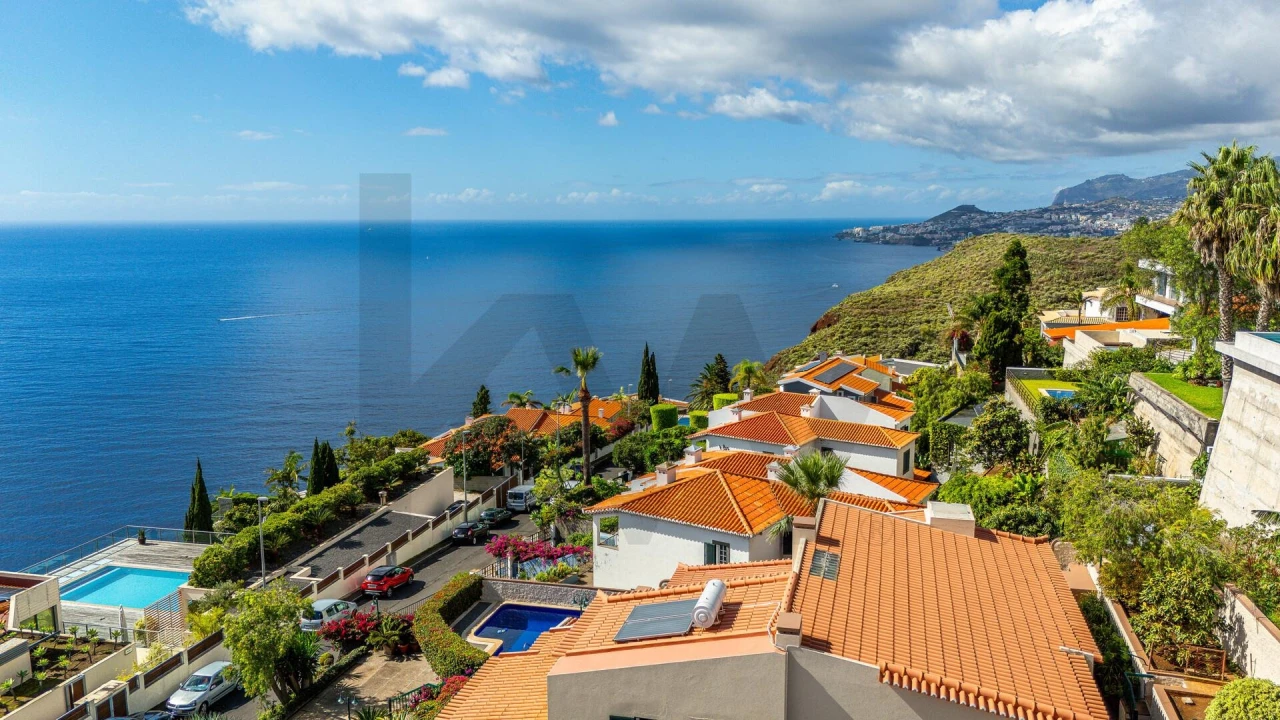 Moradia T4 para Venda em Caniço Foto 56