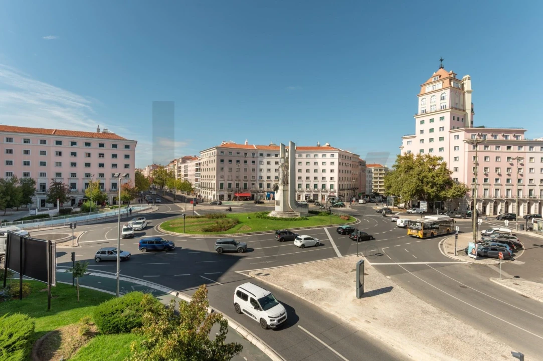 Apartamento T6 para Venda em Areeiro Foto 6