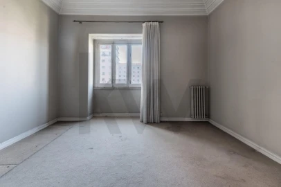 Apartamento T6 para Venda em Areeiro
