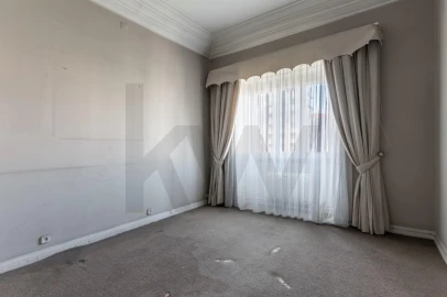 Apartamento T6 para Venda em Areeiro
