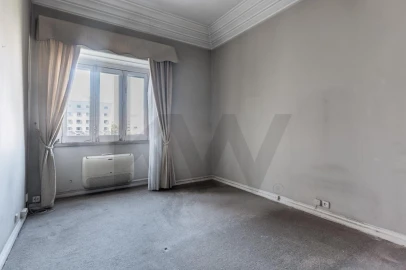 Apartamento T6 para Venda em Areeiro