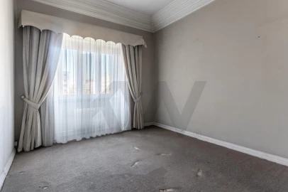 Apartamento T6 para Venda em Areeiro