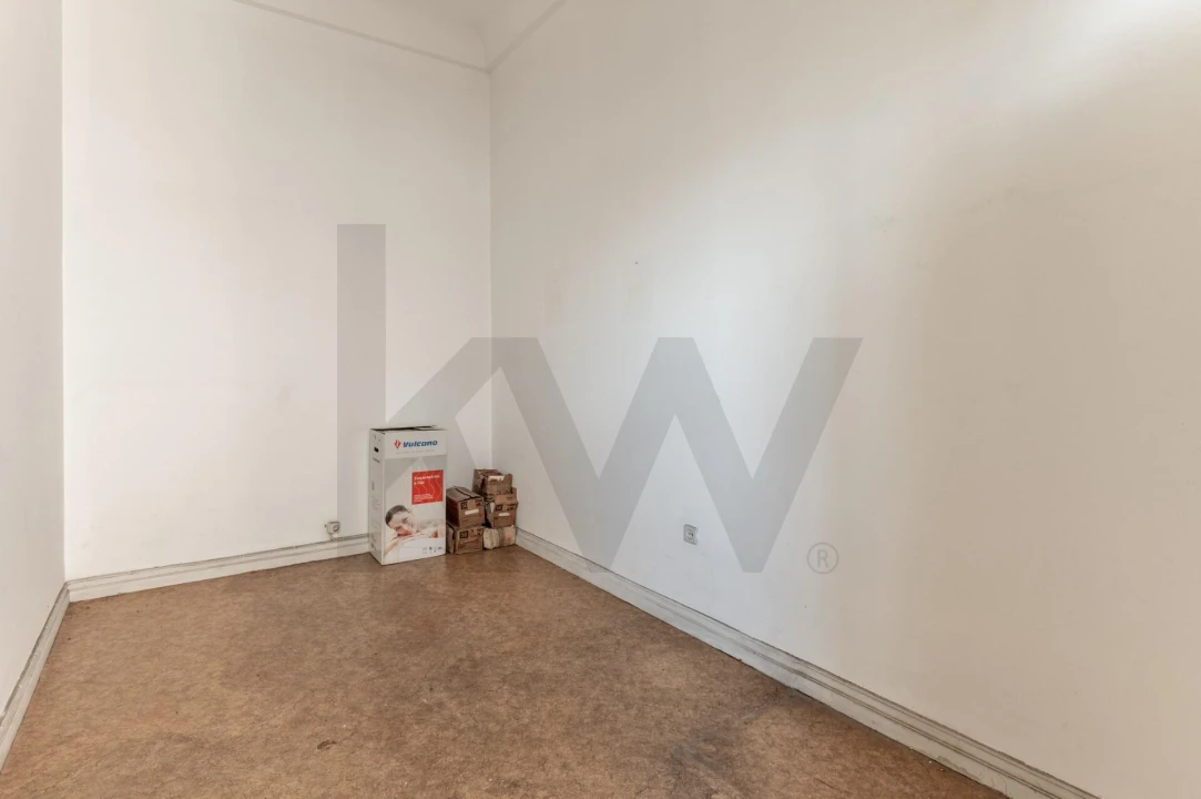 Apartamento T6 para Venda em Areeiro Foto 33