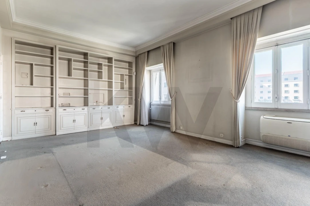 Apartamento T6 para Venda em Areeiro Foto 16