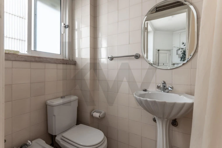 Apartamento T6 para Venda em Areeiro Foto 36
