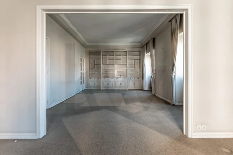 Apartamento T6 para Venda em Areeiro Foto 5