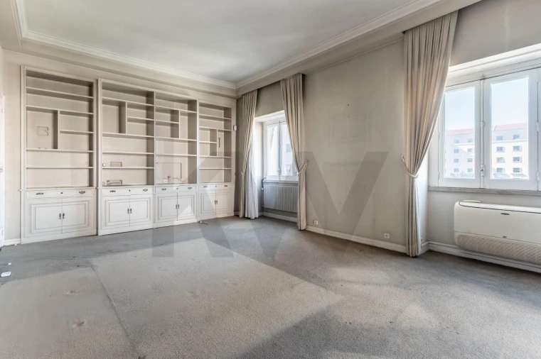 Apartamento T6 para Venda em Areeiro Foto 16