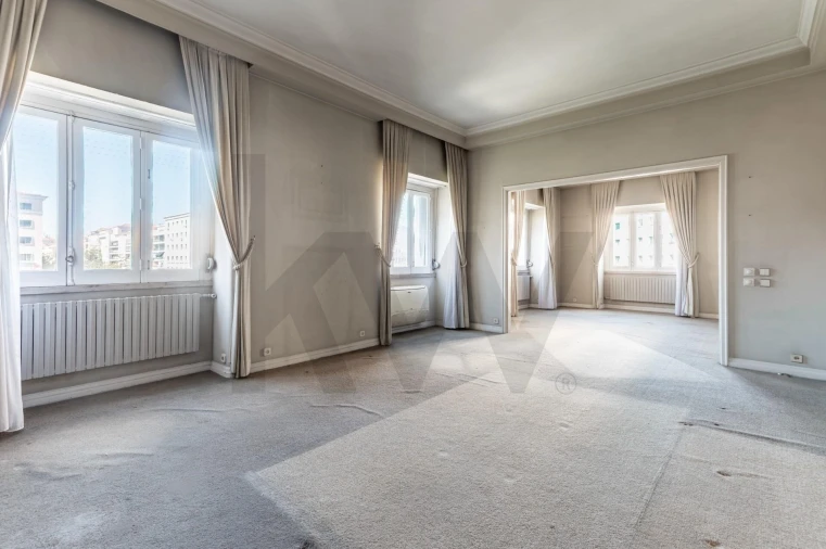 Apartamento T6 para Venda em Areeiro Foto 2