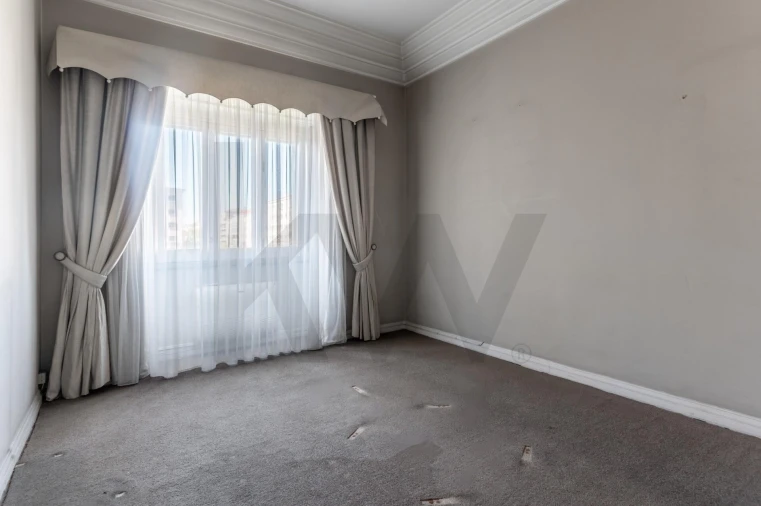 Apartamento T6 para Venda em Areeiro Foto 25
