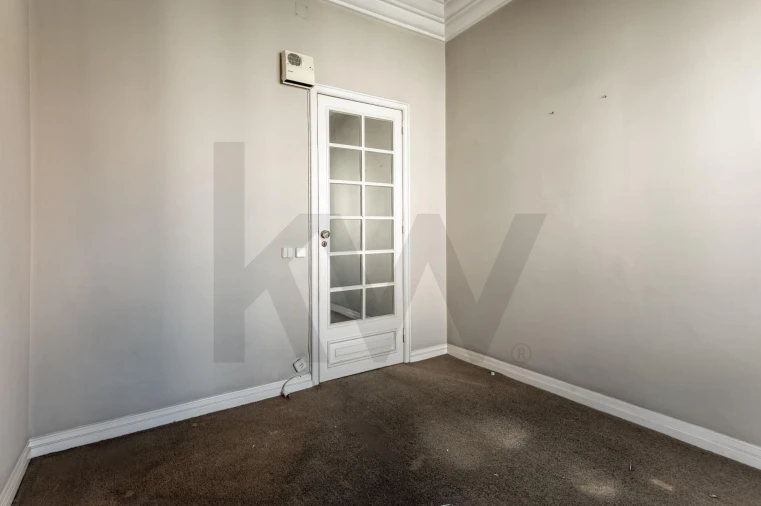 Apartamento T6 para Venda em Areeiro Foto 22