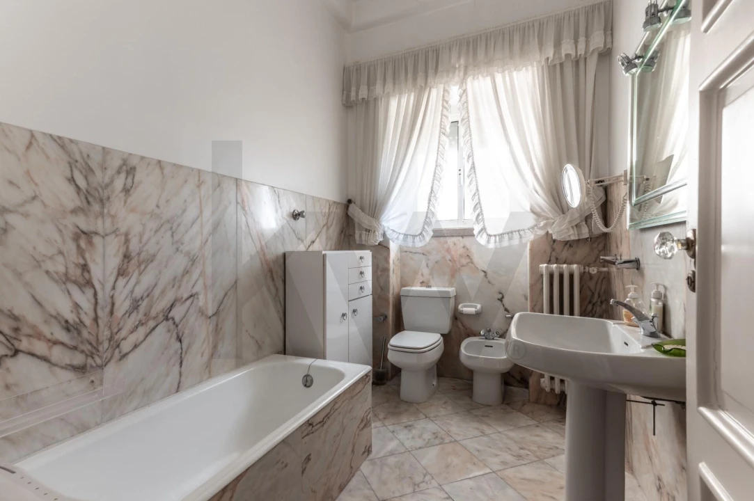 Apartamento T6 para Venda em Areeiro Foto 38