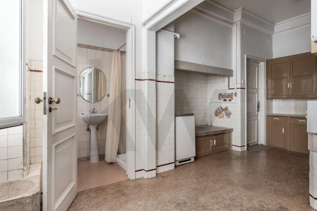 Apartamento T6 para Venda em Areeiro Foto 32