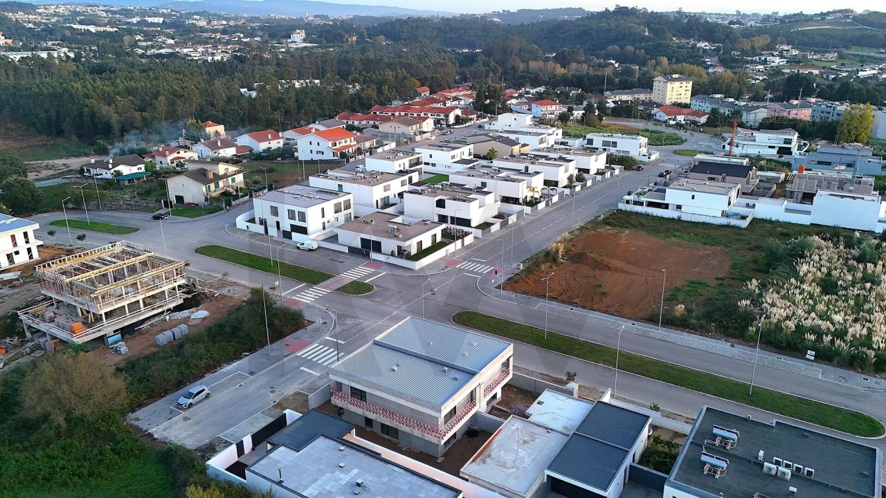 Moradia T3 para Venda em Santa Maria da Feira, Travanca, Sanfins e Espargo Foto 43