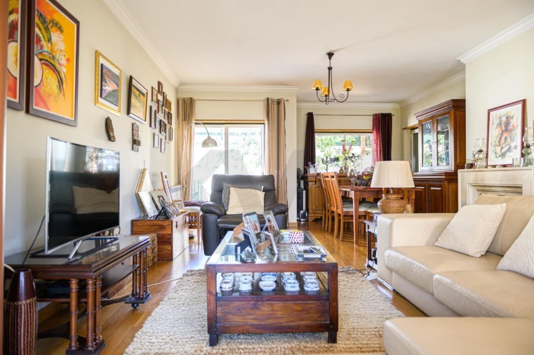 Moradia T5 para Venda em Carcavelos e Parede Foto 3