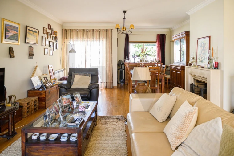 Moradia T5 para Venda em Carcavelos e Parede Foto 7