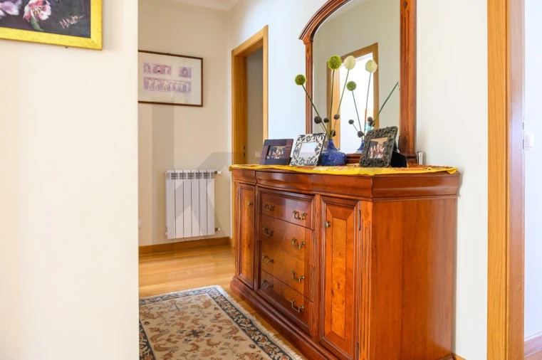 Moradia T5 para Venda em Carcavelos e Parede Foto 34