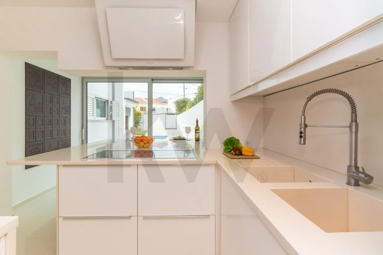 Moradia T4 para Venda em Charneca de Caparica e Sobreda Foto 6