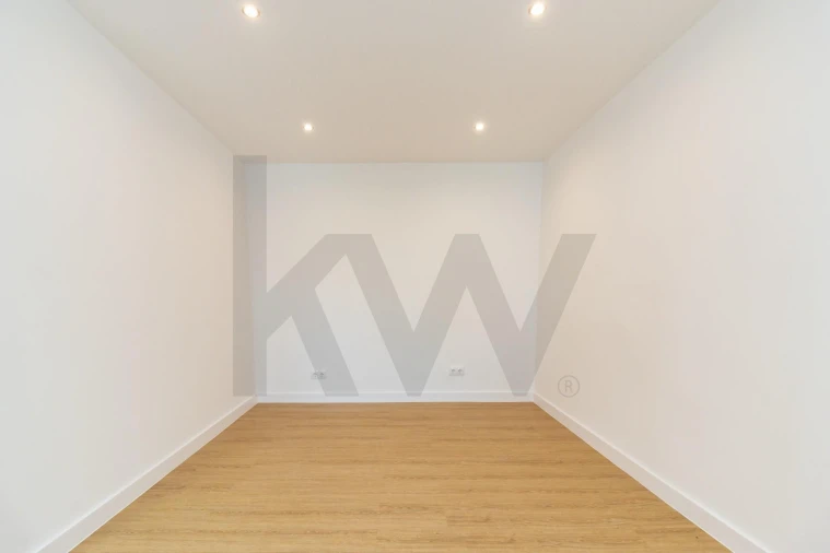 Moradia T4 para Venda em Charneca de Caparica e Sobreda Foto 25