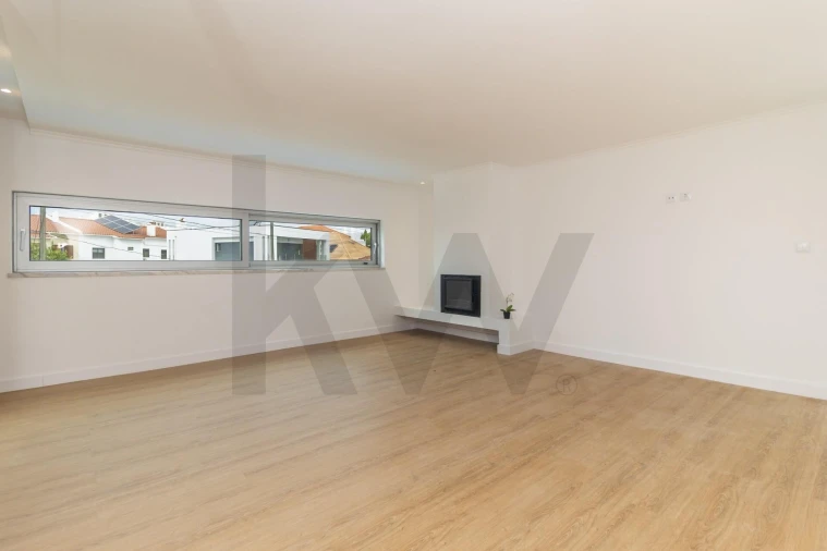 Moradia T4 para Venda em Charneca de Caparica e Sobreda Foto 22