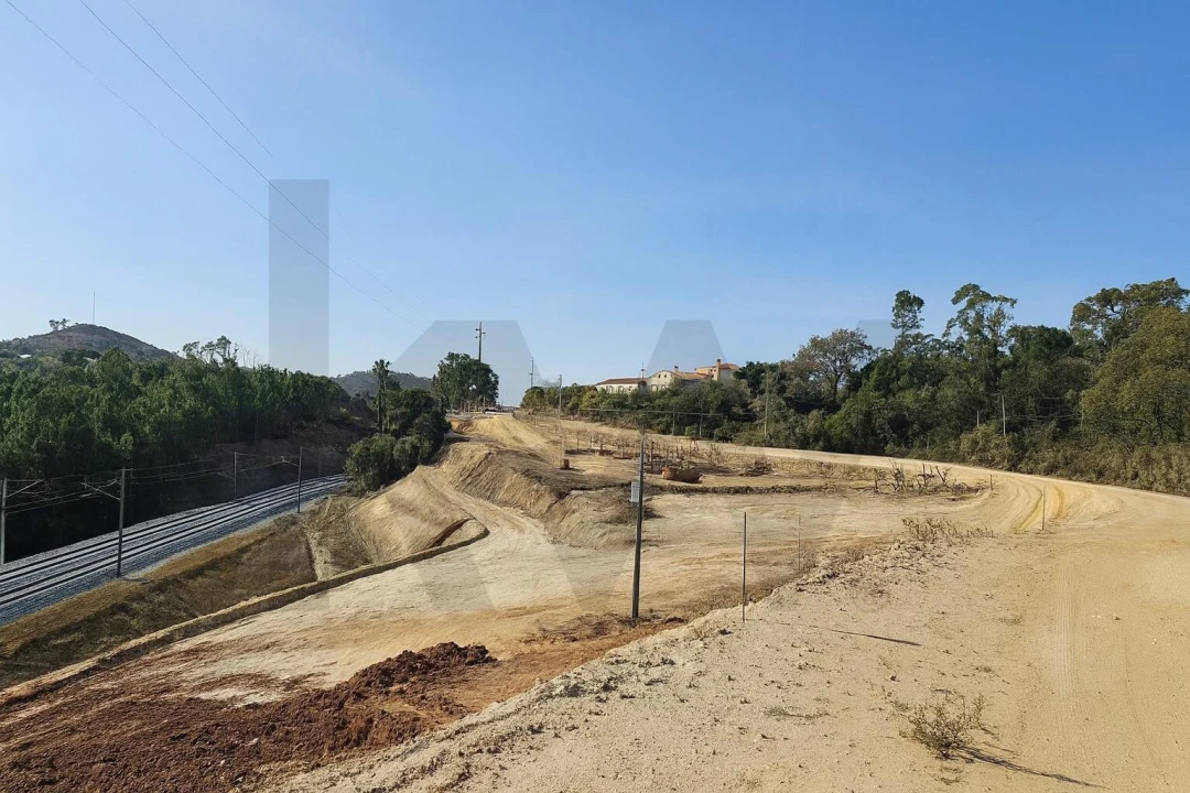 Terreno para Venda em Venda do Pinheiro e Santo Estêvão das Galés Foto 13