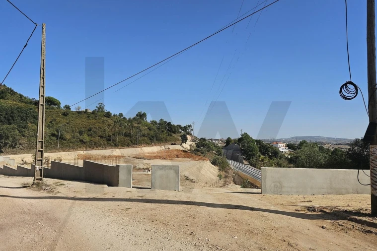 Terreno para Venda em Venda do Pinheiro e Santo Estêvão das Galés Foto 10