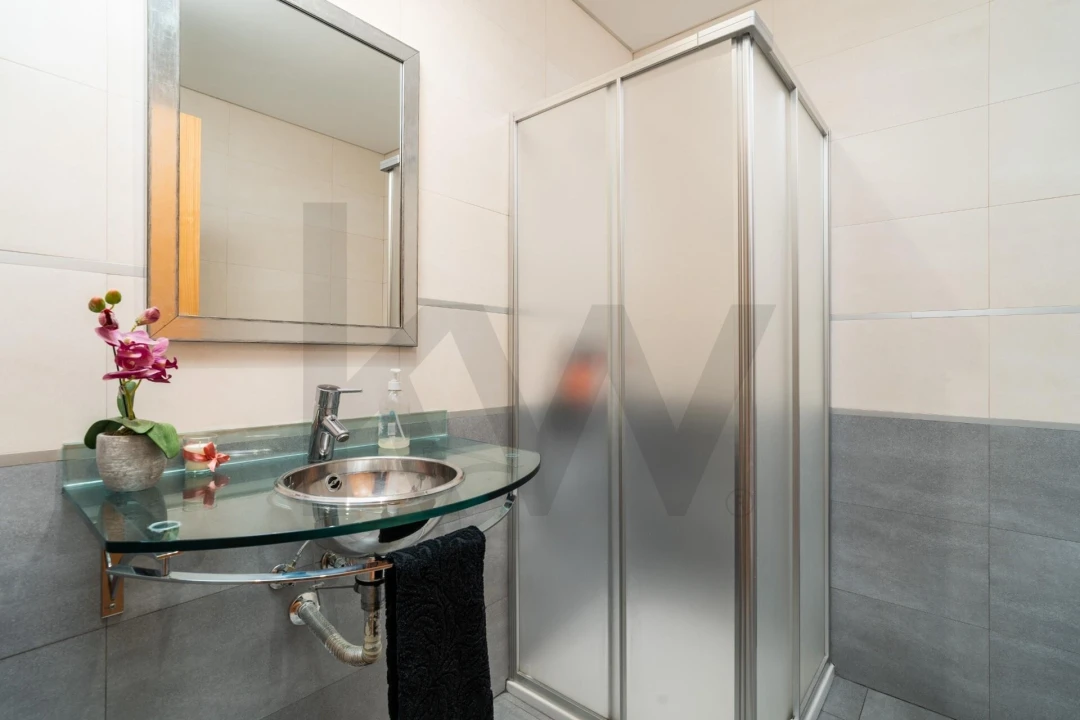 Apartamento T4 para Venda em Santo Antonio dos Olivais Foto 26