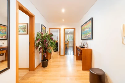 Apartamento T4 para Venda em Santo Antonio dos Olivais