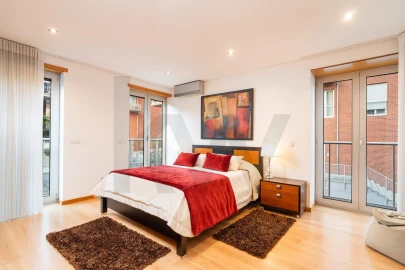 Apartamento T4 para Venda em Santo Antonio dos Olivais