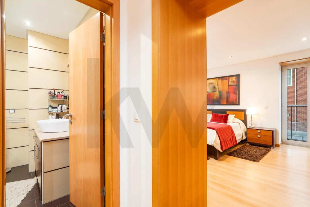 Apartamento T4 para Venda em Santo Antonio dos Olivais Foto 10