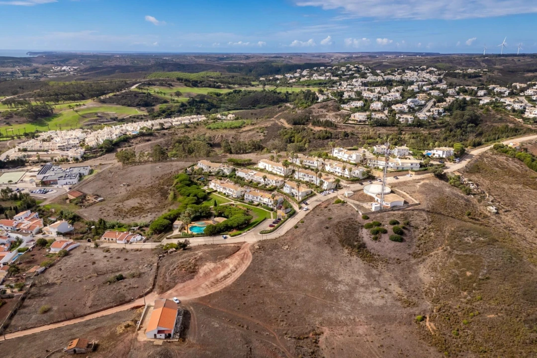Terreno para Venda em Budens Foto 4