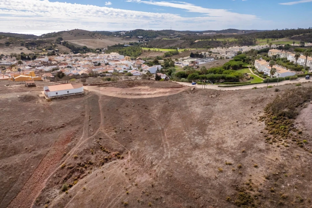 Terreno para Venda em Budens Foto 3