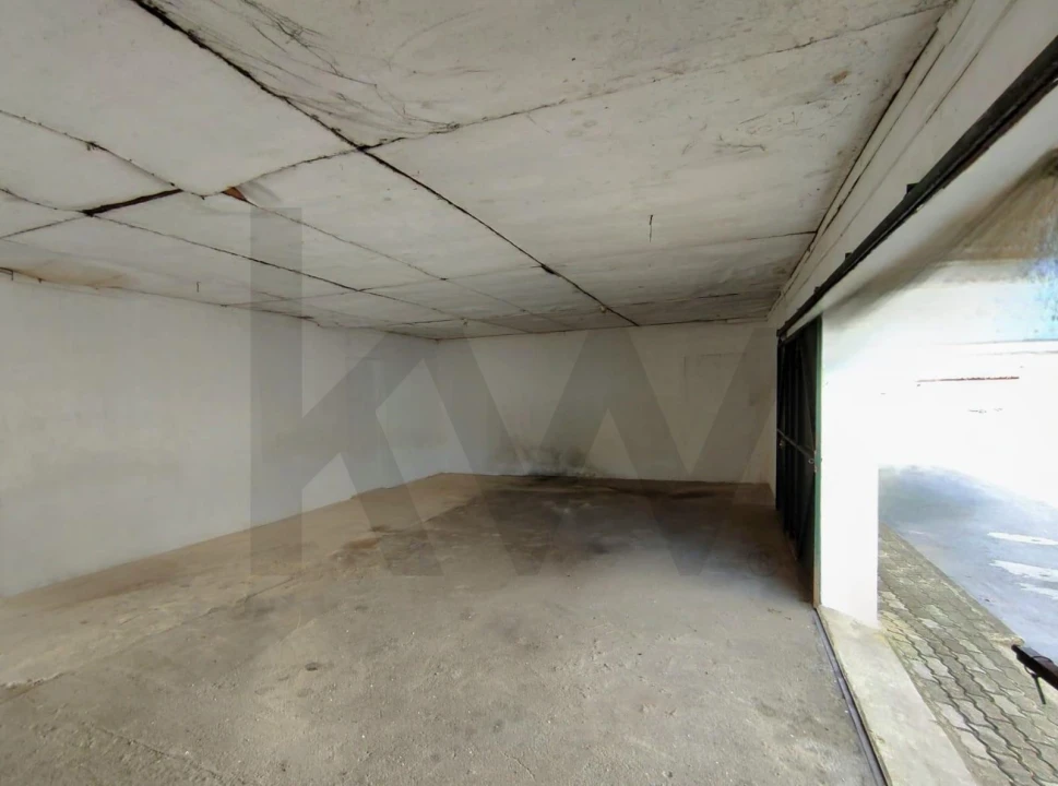 Moradia T4 para Venda em Couço Foto 38