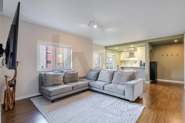 Apartamento T2 para Venda em São Domingos de Rana Foto 2