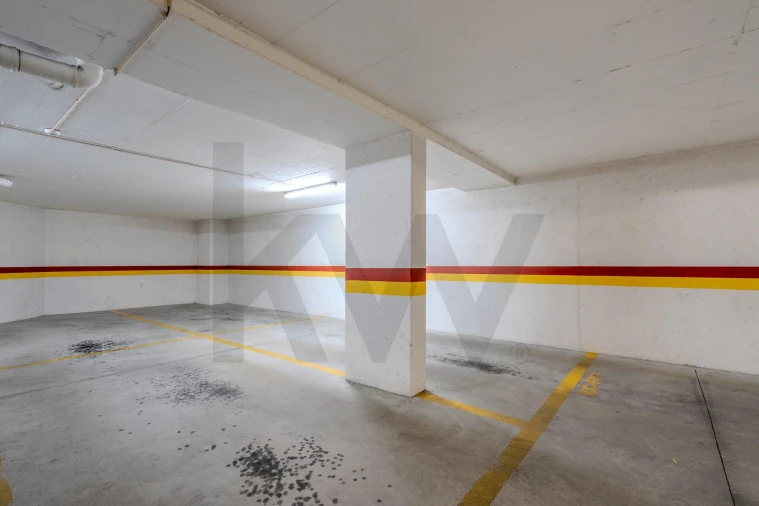 Apartamento T2 para Venda em São Domingos de Rana Foto 31