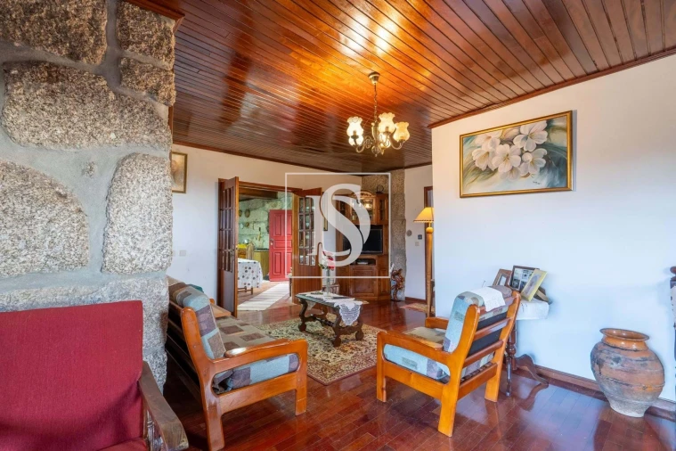 Moradia para Venda em Gouveia (São Simão) Foto 9