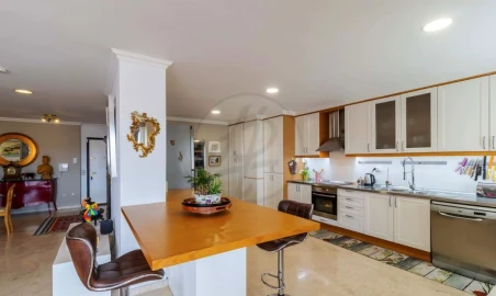 Apartamento T4 para Venda em Lagos (São Sebastião e Santa Maria)