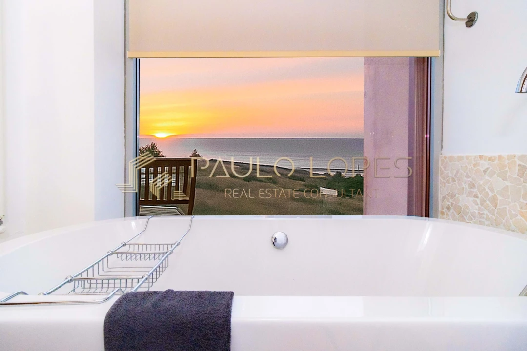 Moradia T4 para Venda em Nazare Foto 4