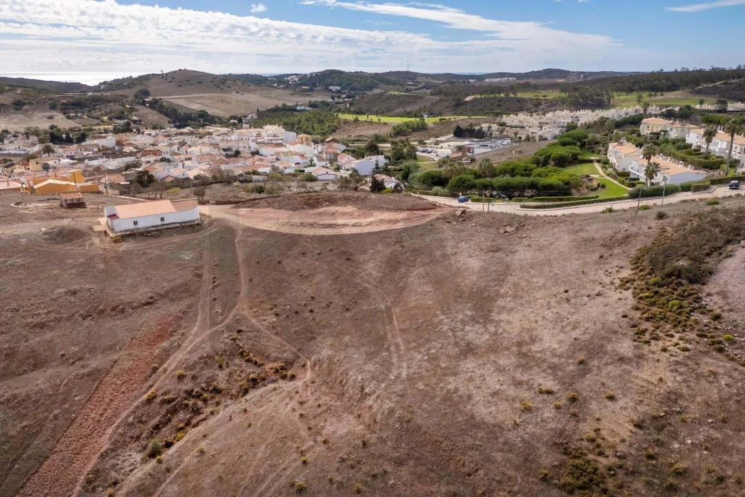 Terreno para Venda em Budens Foto 3