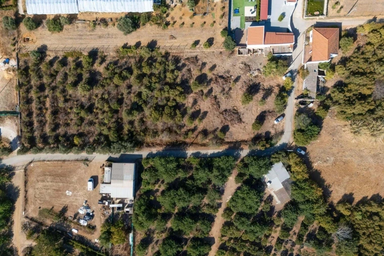 Moradia T4 para Venda em Santa Barbara de Nexe Foto 44