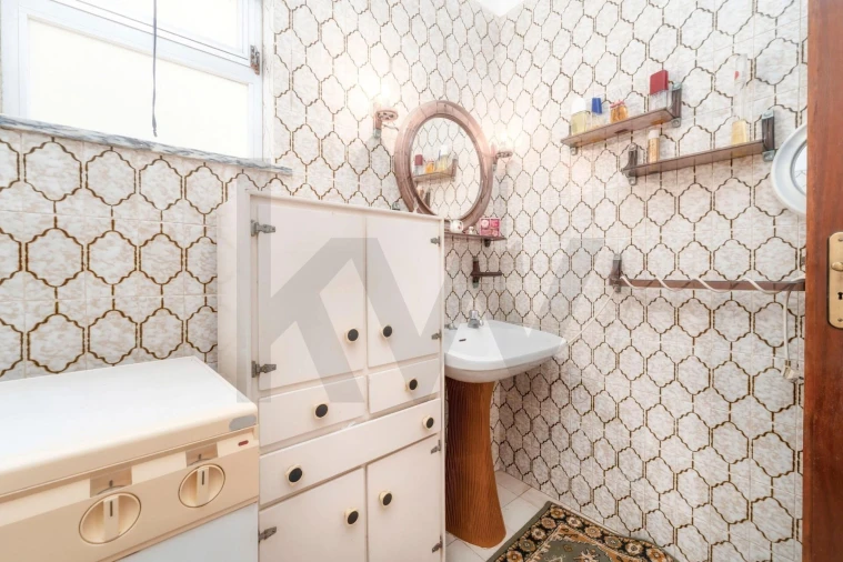 Moradia T4 para Venda em Santa Barbara de Nexe Foto 30