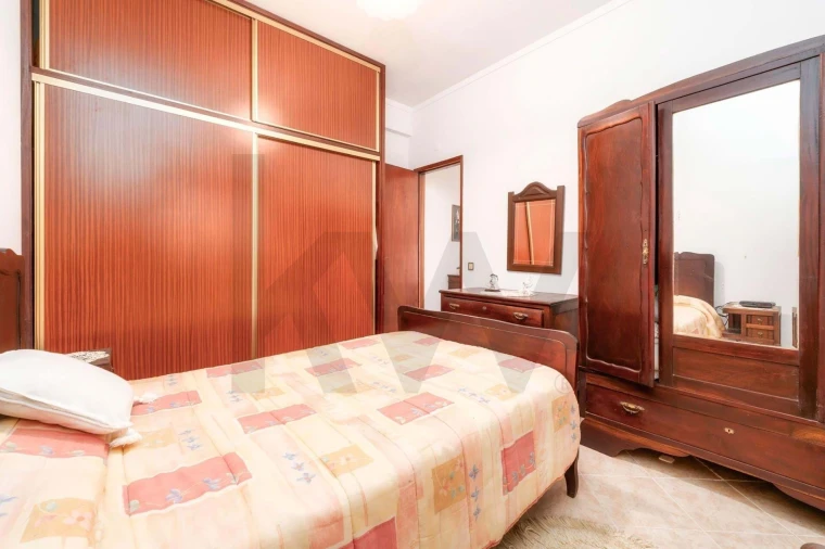 Moradia T4 para Venda em Santa Barbara de Nexe Foto 33