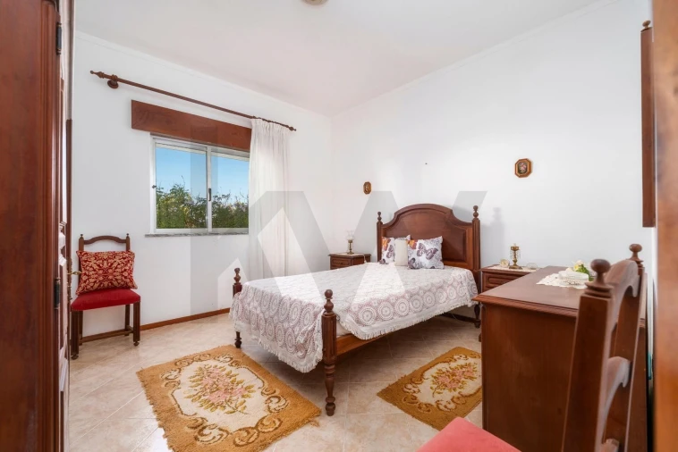 Moradia T4 para Venda em Santa Barbara de Nexe Foto 14