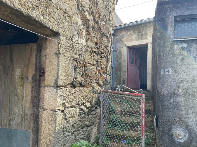 Moradia T3 para Venda em Folgosinho Foto 4