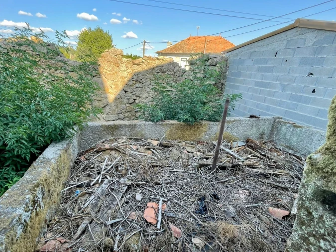 Moradia T0 para Venda em São João de Lourosa Foto 3